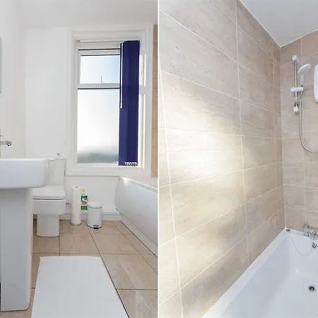 Copperfield House * Leeds (West Yorkshire)